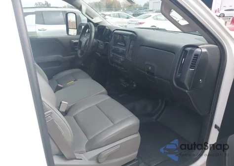 2015 Chevrolet Silverado 2500Hd Wt z USA, uszkodzony, nr VIN 1GB0CUEG3FZ115608